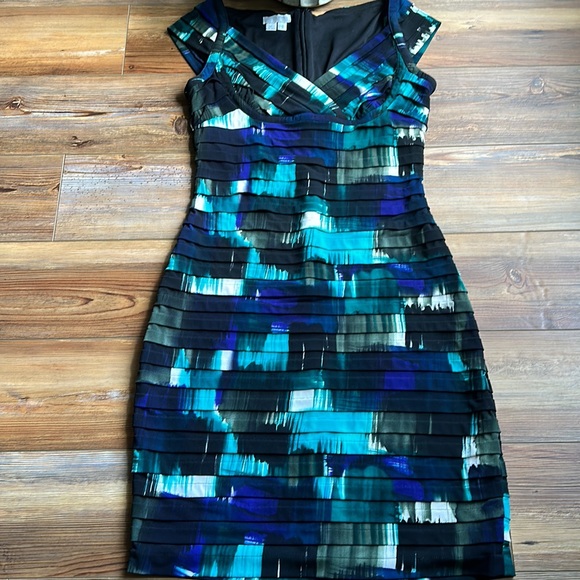 🔥London Times blue/green/black dress with cap sleeves - Picture 4 of 6